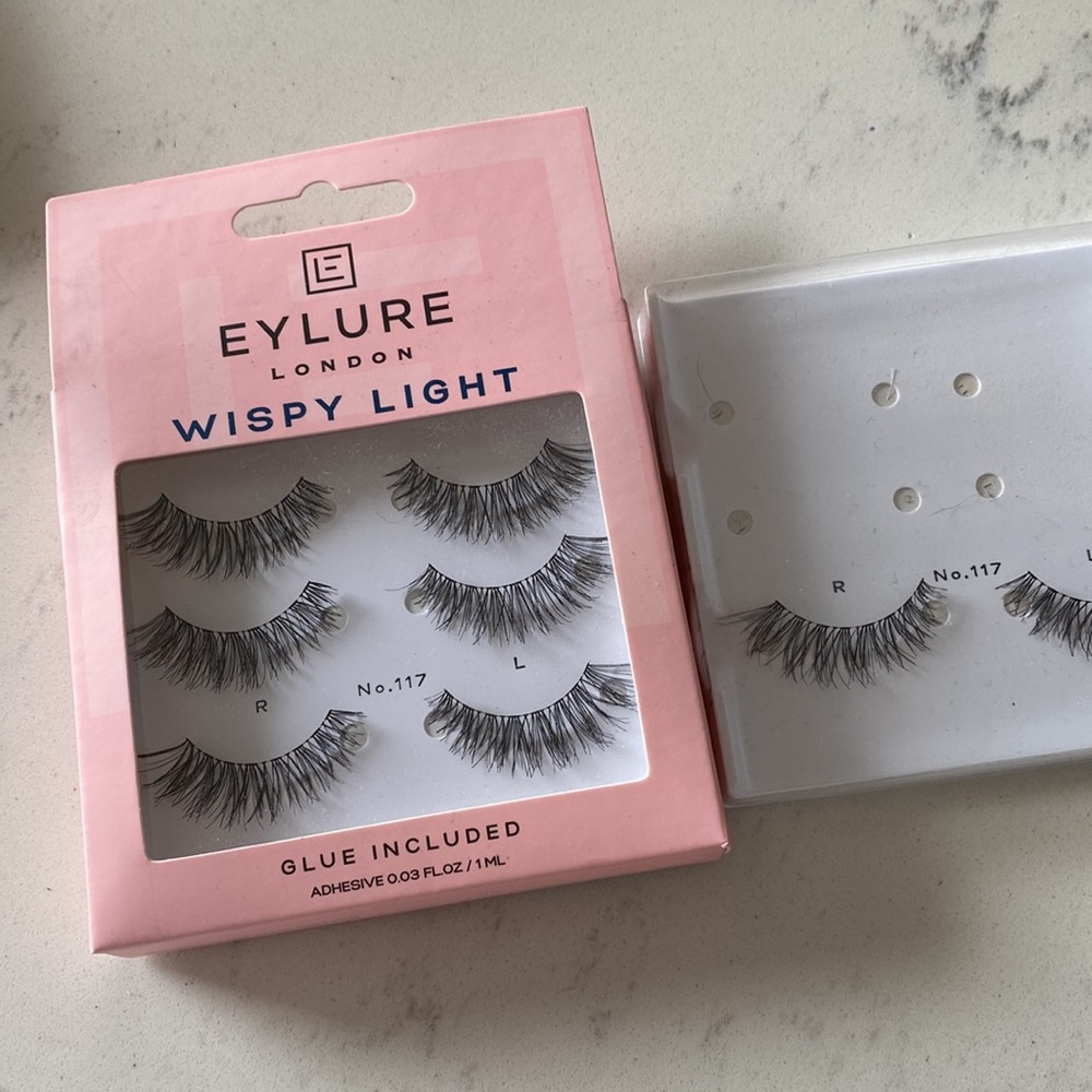 False Eyelash Bundle - Picture 4 of 4
